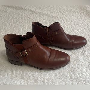 Clarks Trish Booties - Women’s - Size 8-1/2 - Preowned.